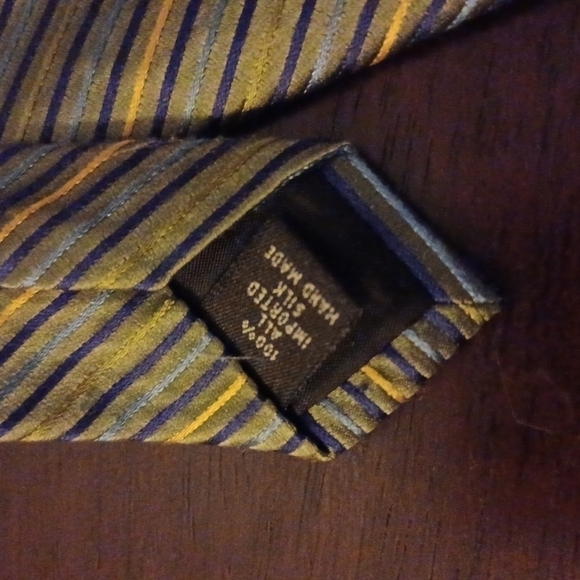 Axcess Striped Silk Necktie - Picture 6 of 6